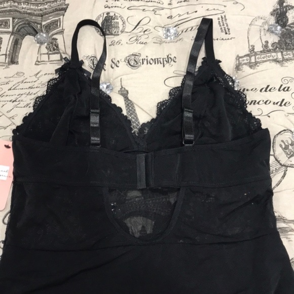 Oh La La Cheri Valentine Lace Teddy Bodysuit - Picture 7 of 9